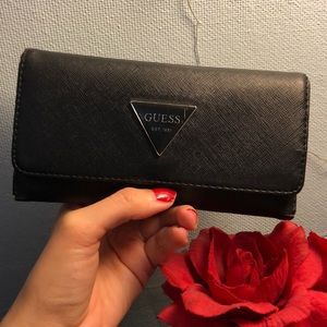 GUESS Wallet